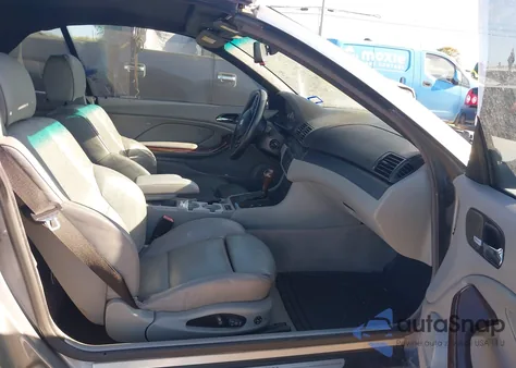 2005 BMW 330Ci z USA, uszkodzony, nr VIN WBABW53405PL49433